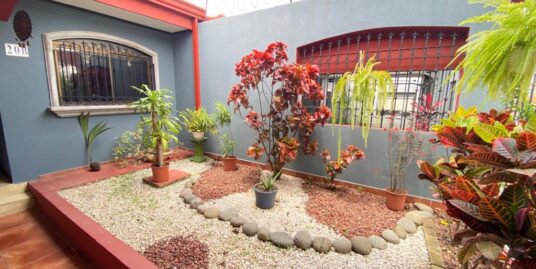 Casa en Residencial La Julieta en Pozos de Santa Ana