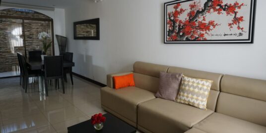 Venta de Casa en Condominio en Escazú