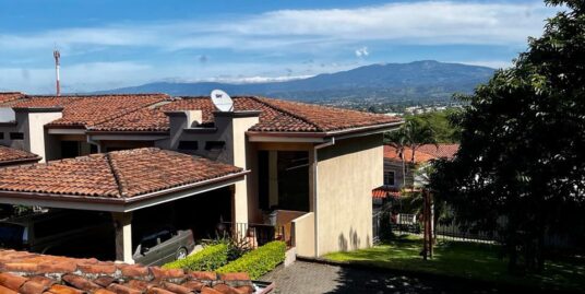 Alquiler de Casa en Guachipelín Escazú.