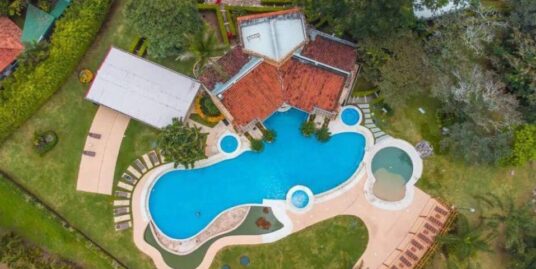 Se vende Apartamento en Avalon Country, Río Oro Santa Ana