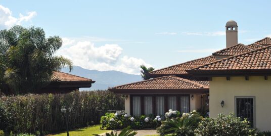 Venta de Hermosa Propiedad en  Residencial Colinas de Montealegre
