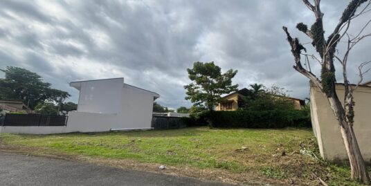 Venta de Lote en el Centro de Jaco.