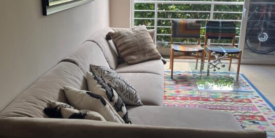 Se Alquila Apartamento en Distrito Cuatro.