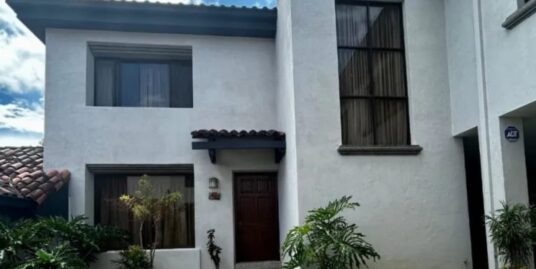 Venta de Casa en San Rafael de Escazú