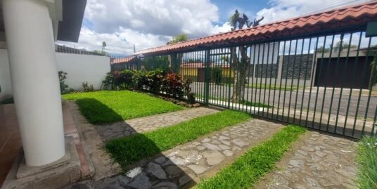 Casa en venta en La Uruca. Oportunidad única