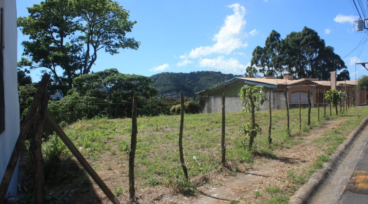 WhatsApp Image 2025-11-12 at 12.21.07 PM