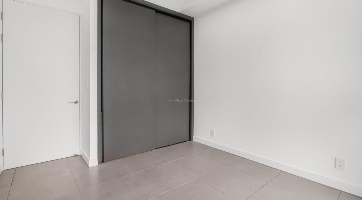 WhatsApp Image 2025-11-18 at 1.51.35 PM (5)