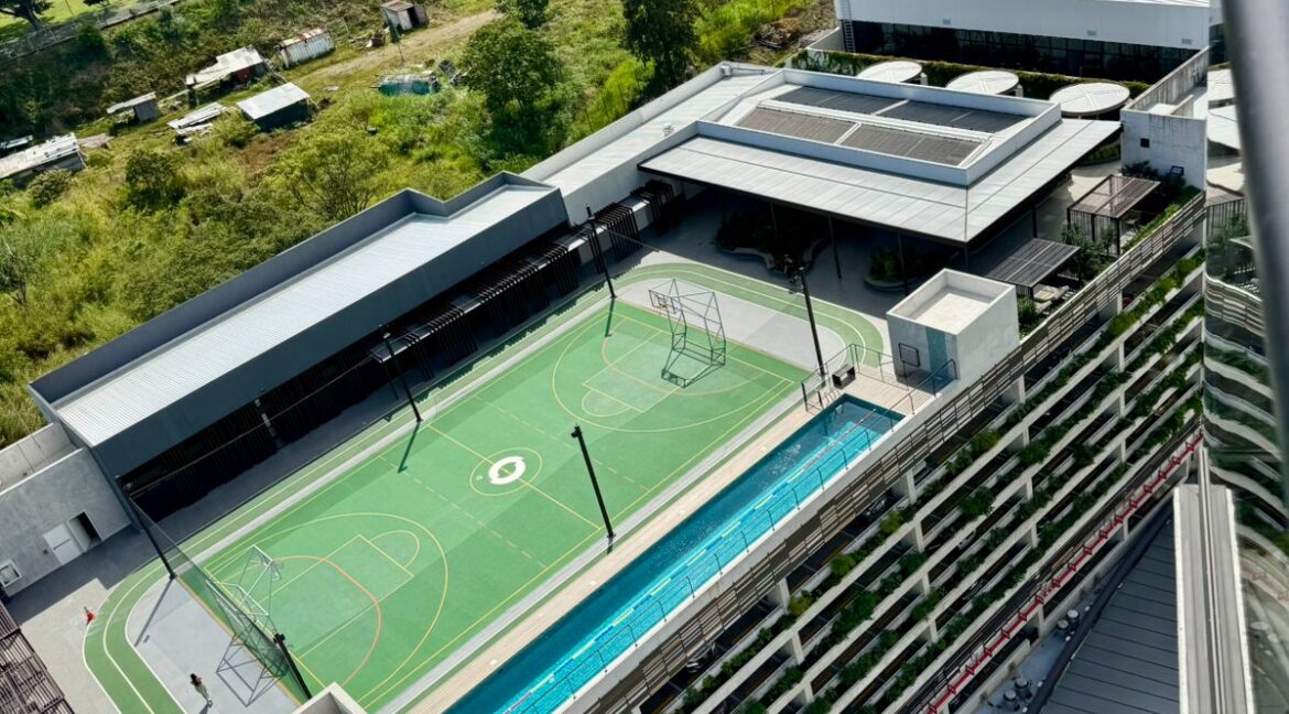 WhatsApp Image 2025-11-27 at 10.39.59 AM (2)