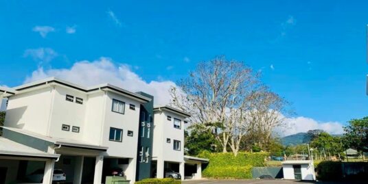 SE VENDE APARTAMENTO EN CONDOMINIO EN CORONADO