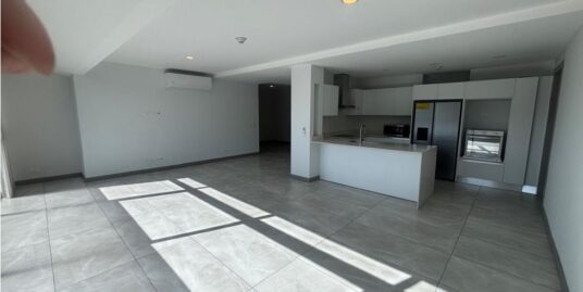 Alquiler Condominio de Lujo 3 cuartos y dorm servicio, Escazu