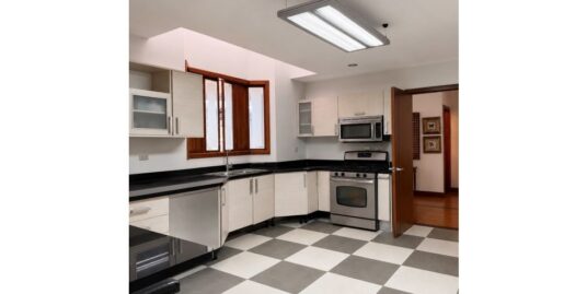 Venta de Casa en Pozos Santa Ana